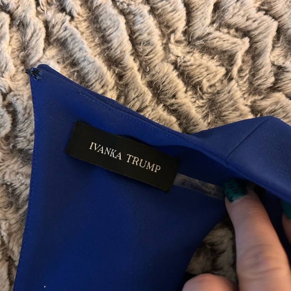 Dress - Picture 4 of 7